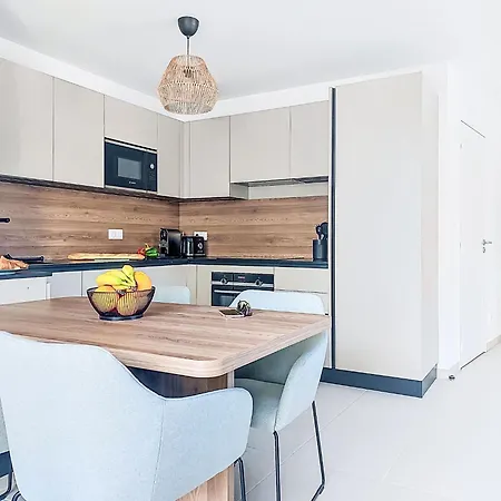 شقة Florea Parc By Interhome