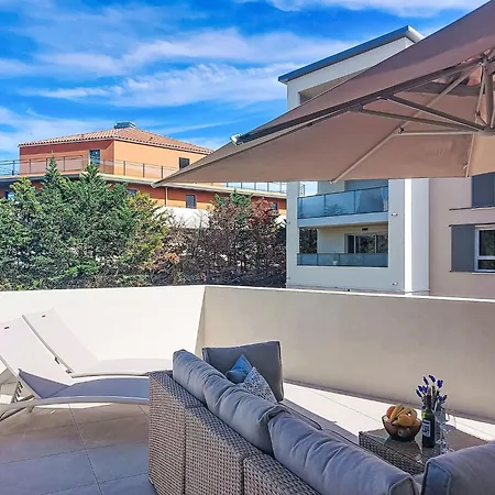 شقة Florea Parc By Interhome